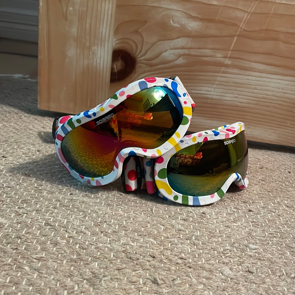 Soared ski goggles